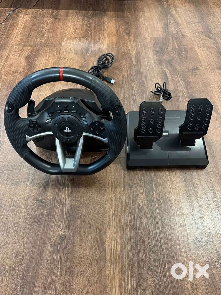 HORI gaming steering wheel for ps4/ps3 full set available