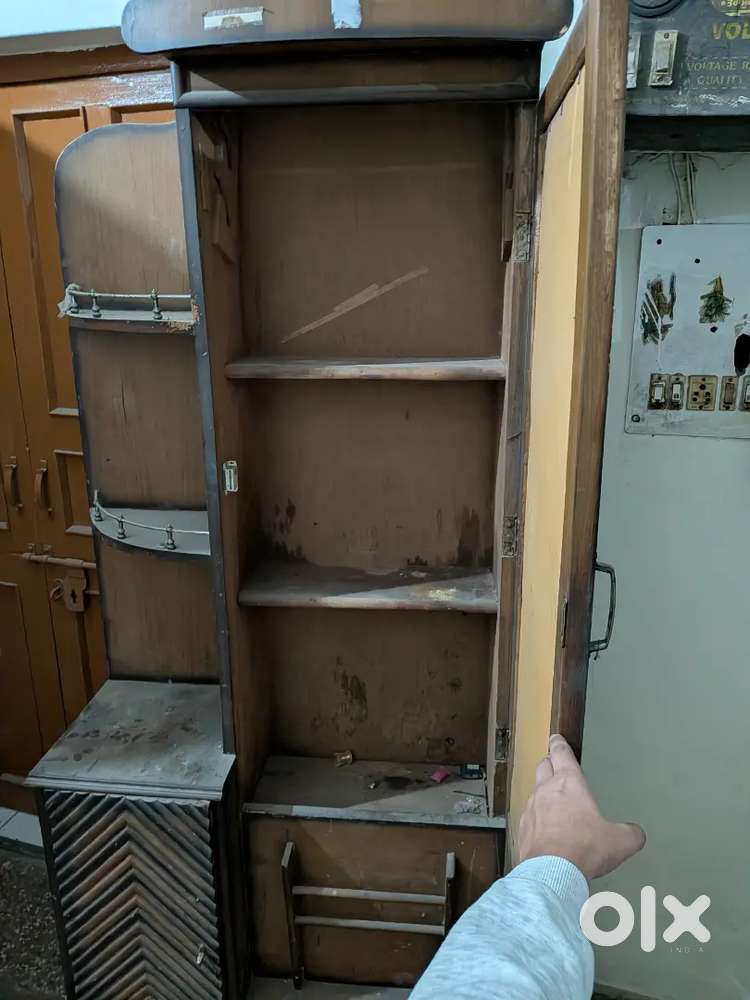 Dressing table and computer table