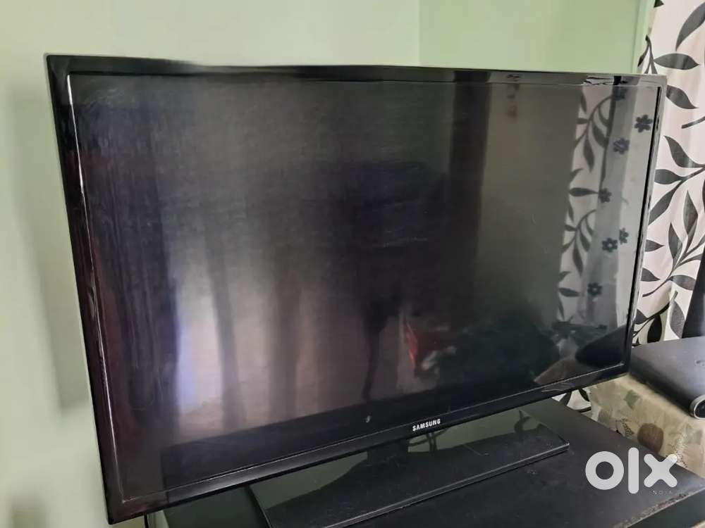 Samsung 32 inches LED TV