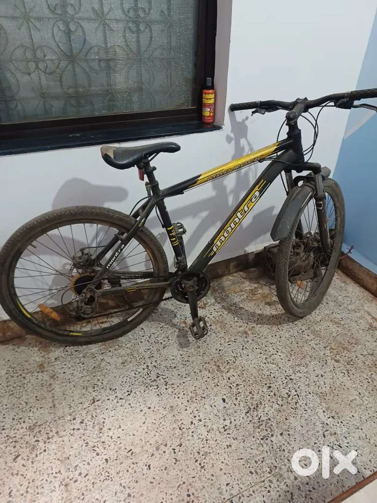 Size 27.5 Black/Yellow, 7 speed,Gear,both disk break.