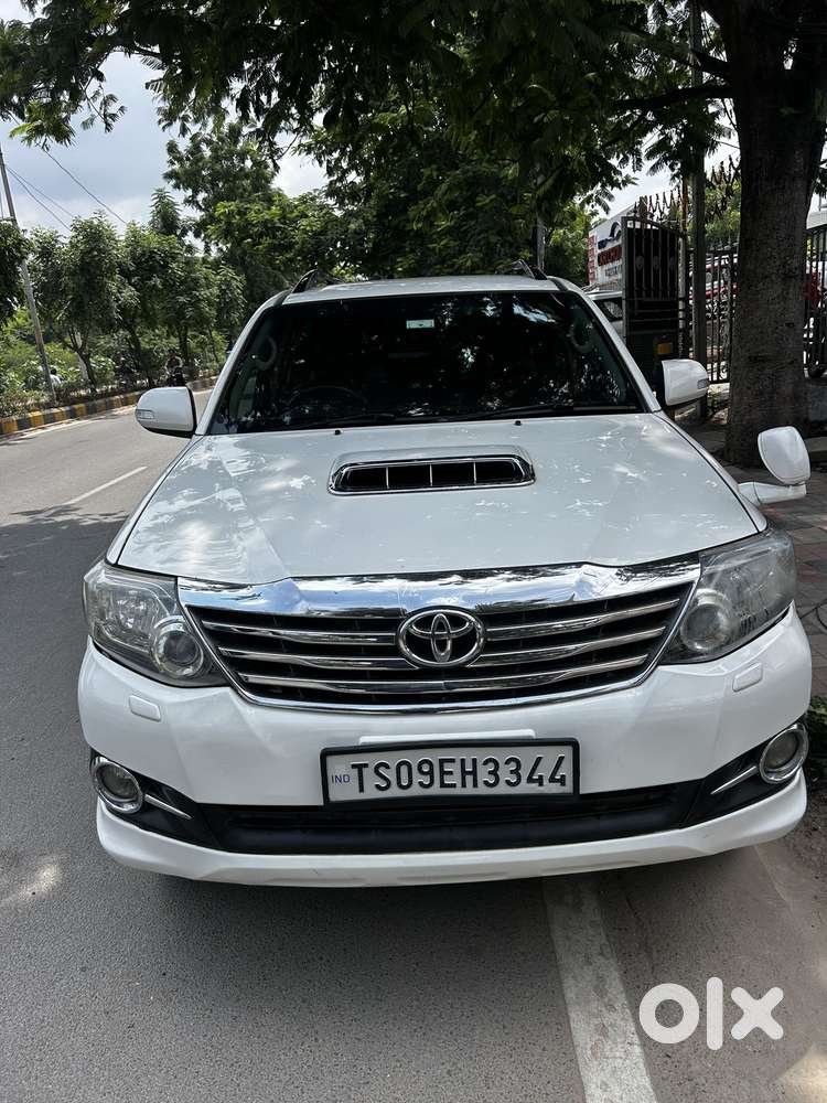 Toyota Fortuner 3.0 4x4 Manual, 2015, Diesel