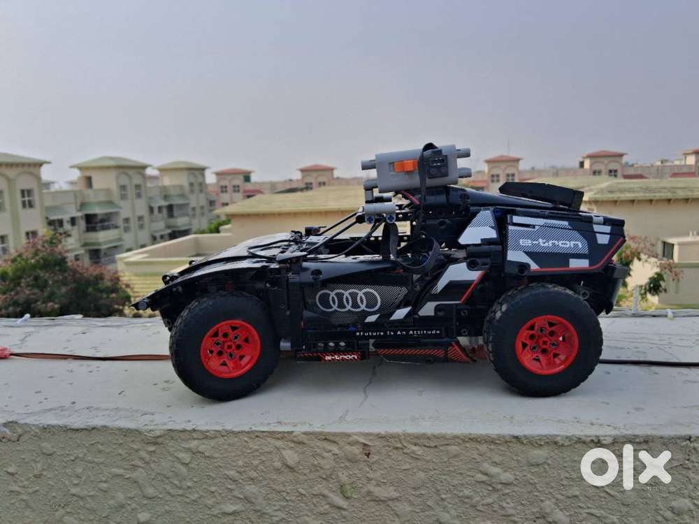 LEGO 42160 Technic Audi RS Q e-tron