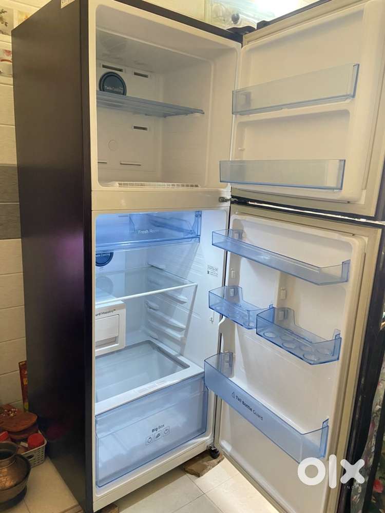 SAMSUNG fridge,314L.RED. Samsung washing machine 7 L.Samsung LE 138cm