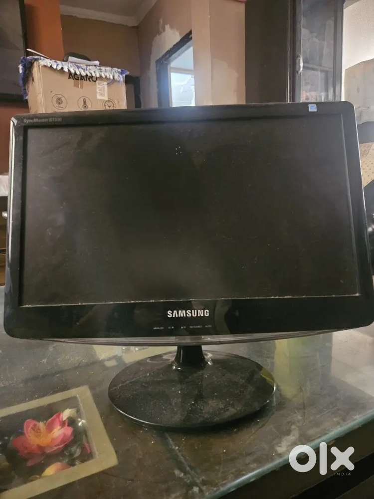 SAMSUNG PC- color display unit.. with cpu ( intex)
