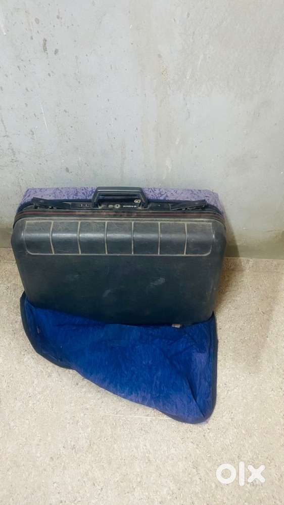 VIP & Aristocrate Suitcase.