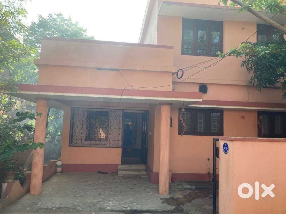 3 BHK independent villa 2 km from chandranagar jn, near HDFC bank.