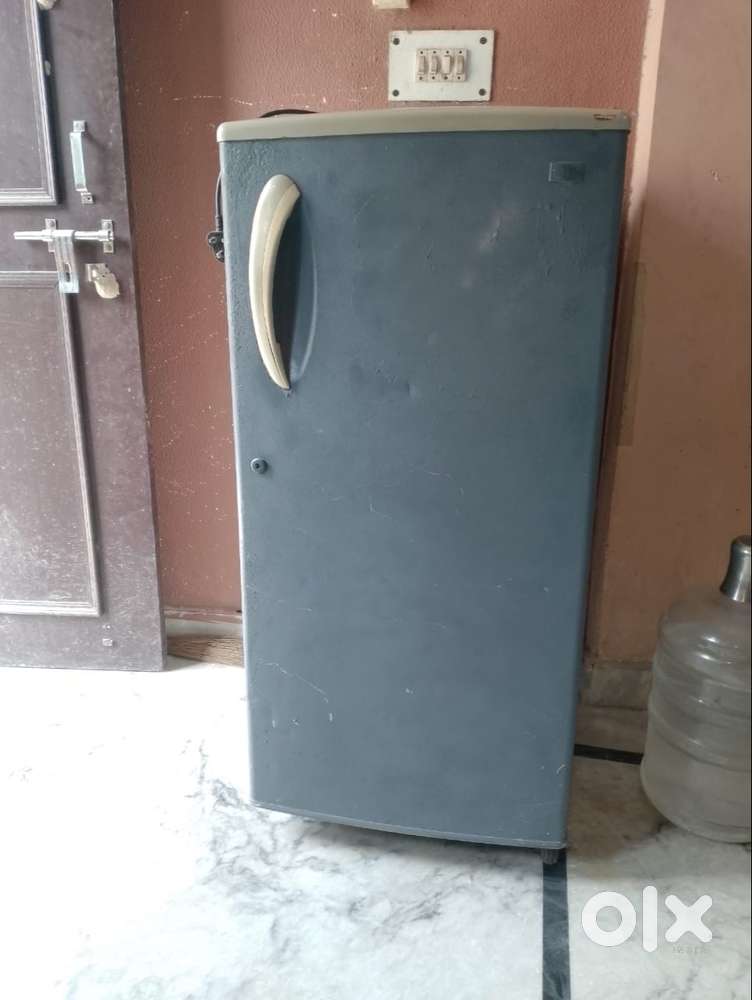 Single door fridge