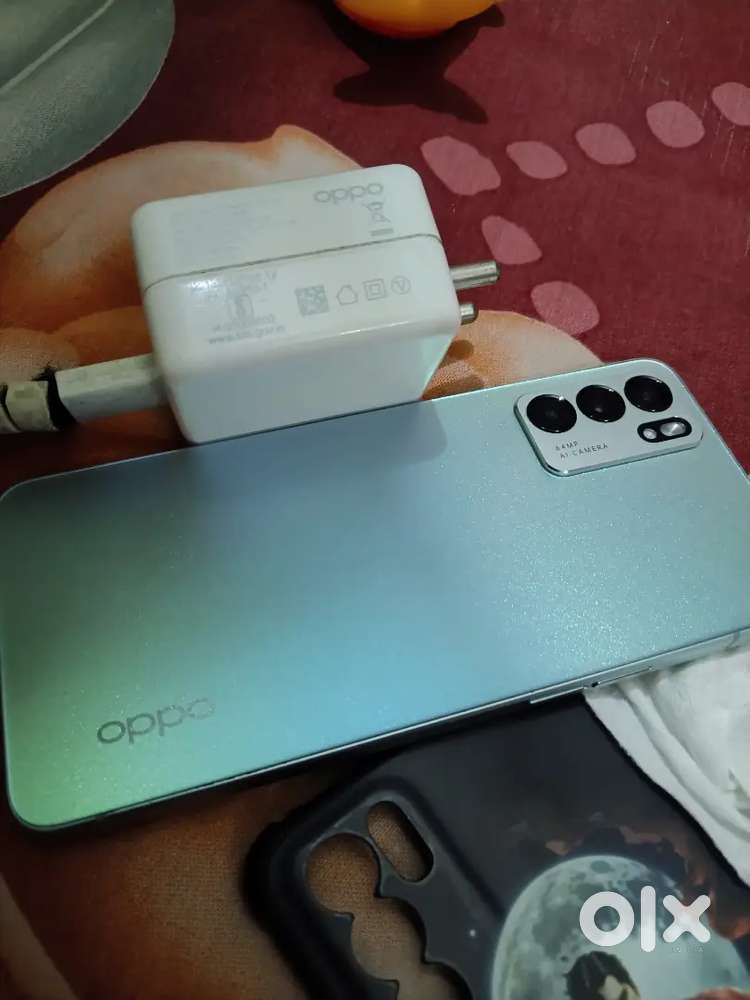 Oppo Reno 6 5g,  8/128gb ,no scratches ,no issues,with bill and box.