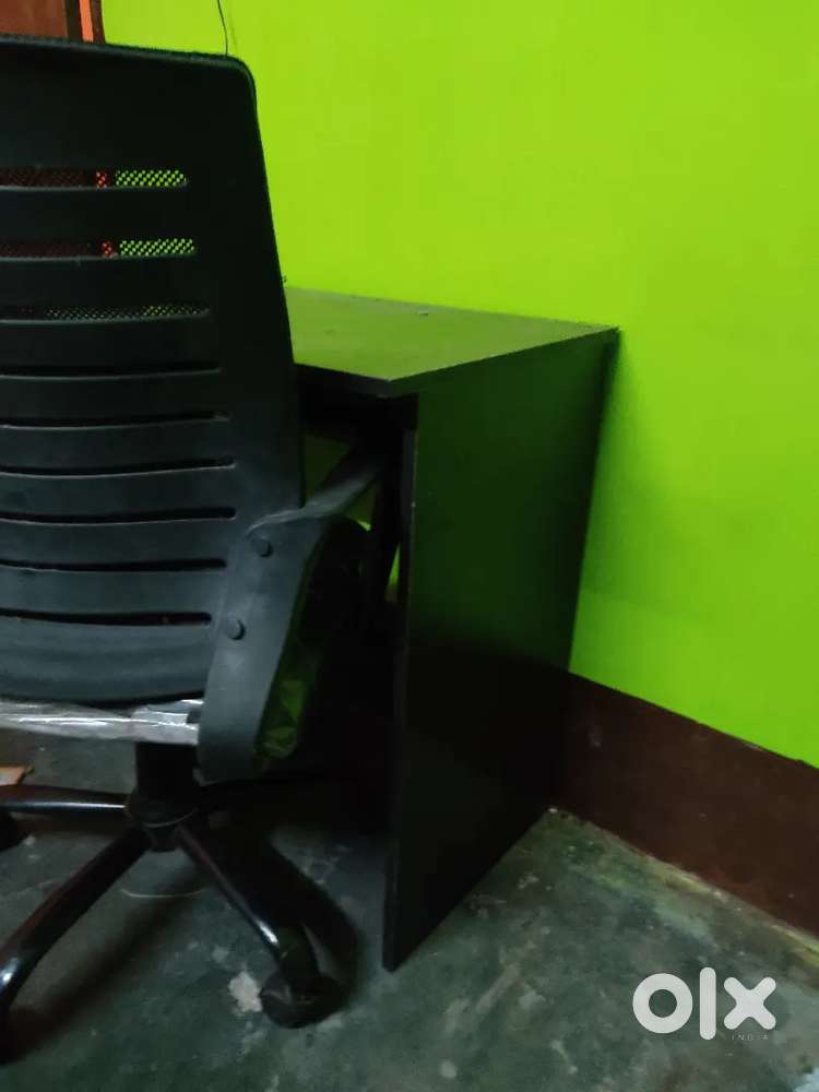 Office chair & study table