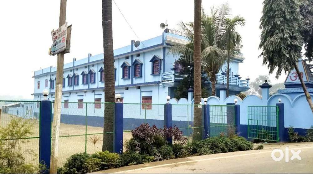 School Building for Rent – Spacious, Fully Equipped and playground