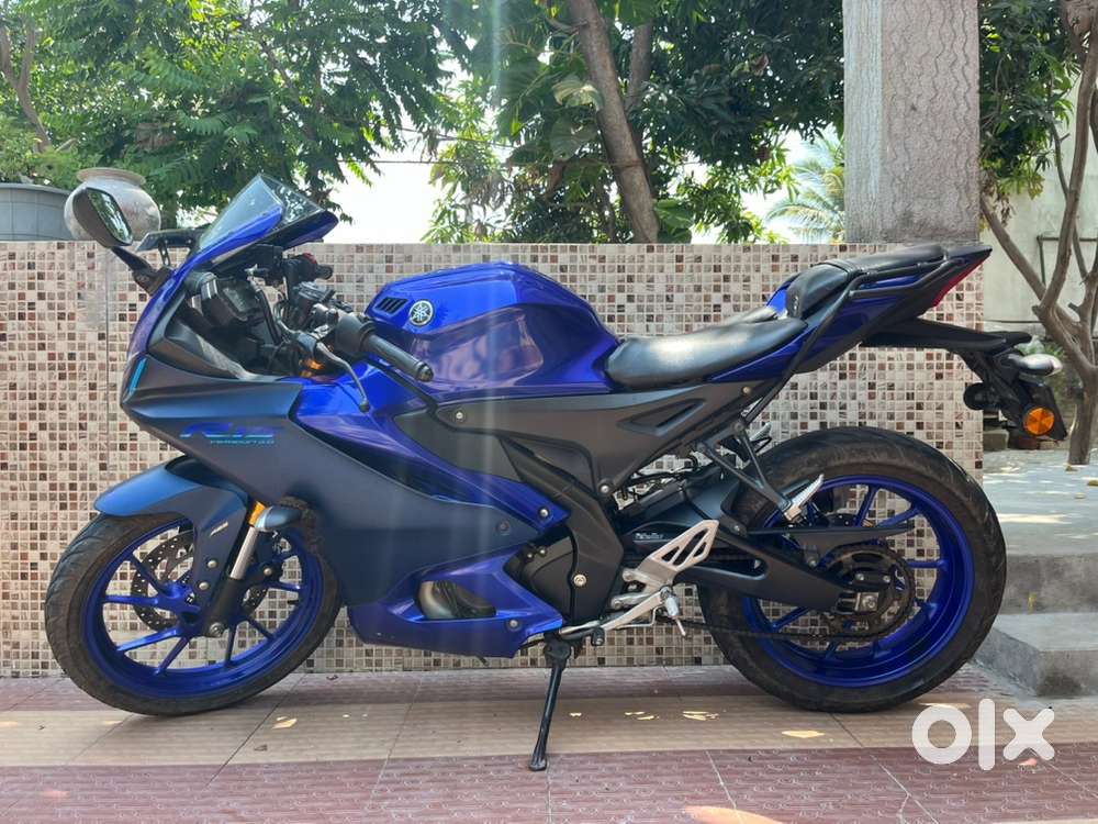 Yamaha R15 V4