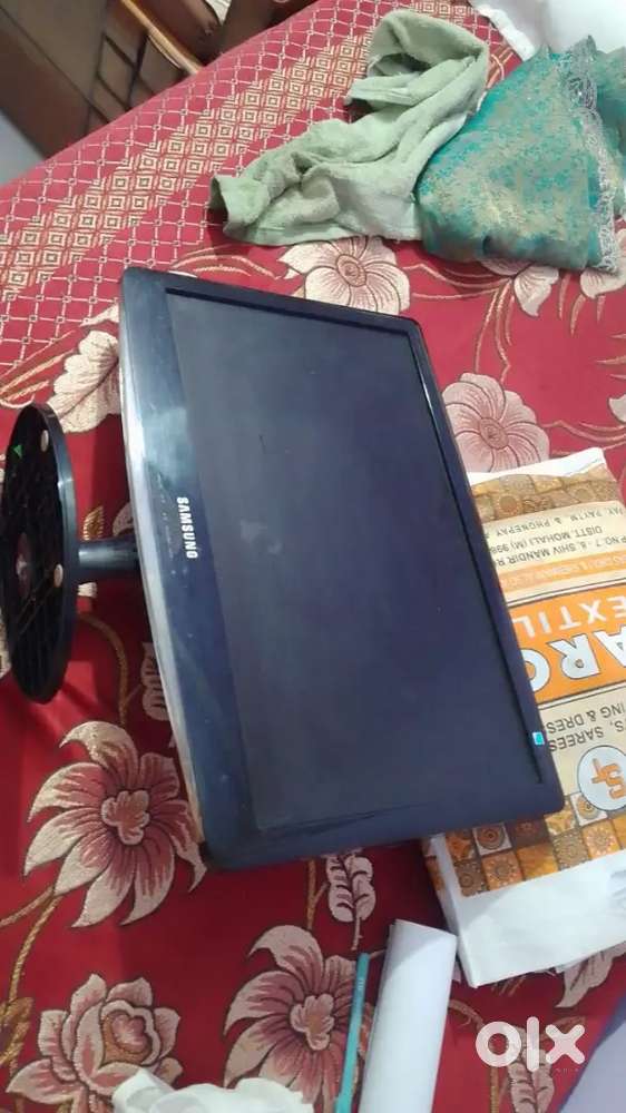 Samsung 20 LED Monitor (Model B2030)- Fully Working, Good Condition