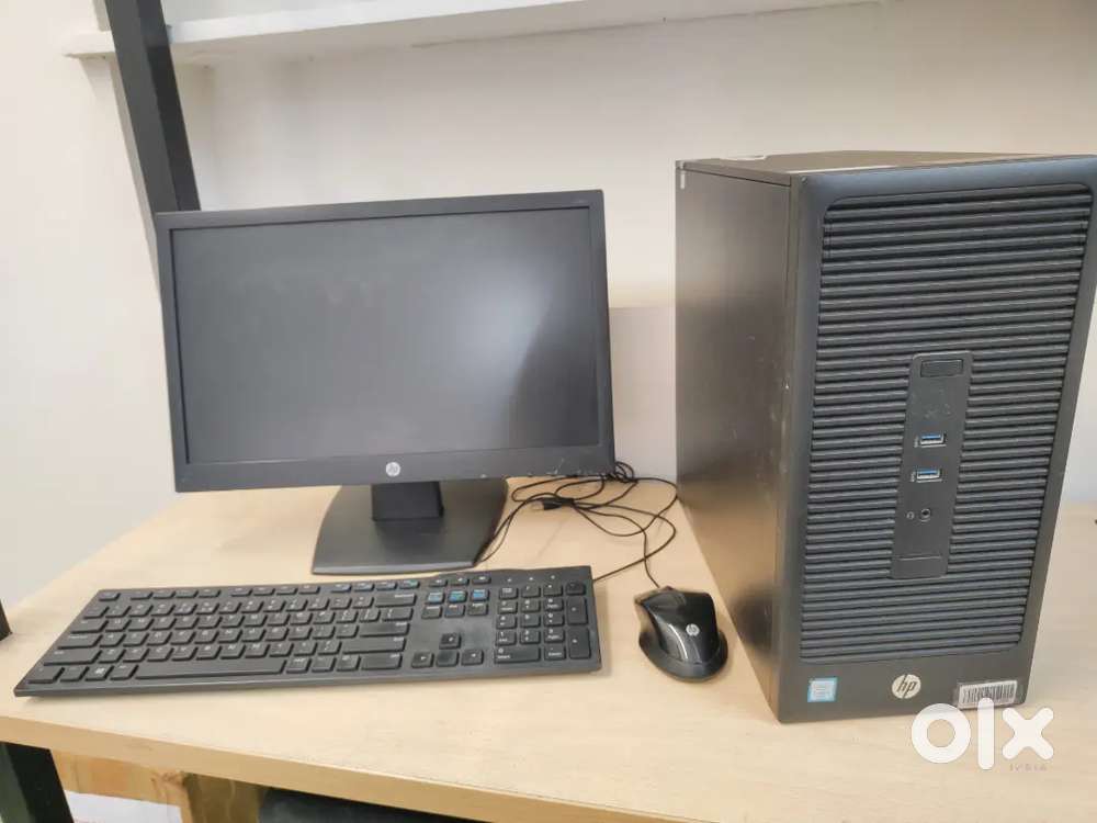 Desktop Computer / Core i5 / 8GB / 128GB / 500GB /18.5 Inch Monitor