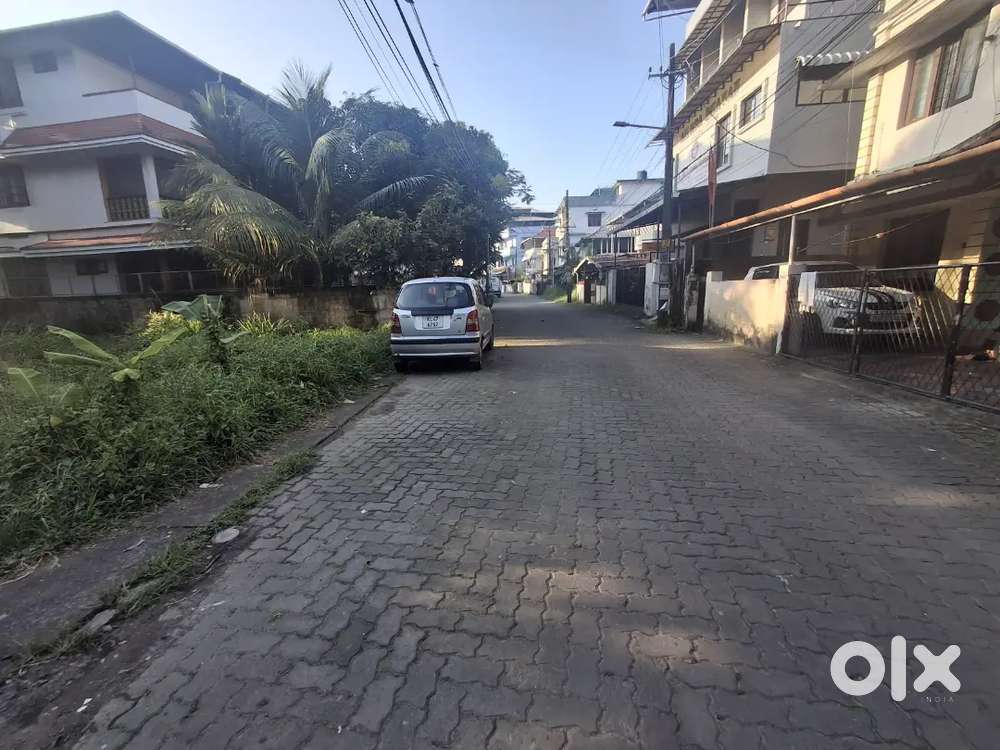 SEMI COMMERCIAL  LAND FOR SALE AT SOUTH RALWAY STATION