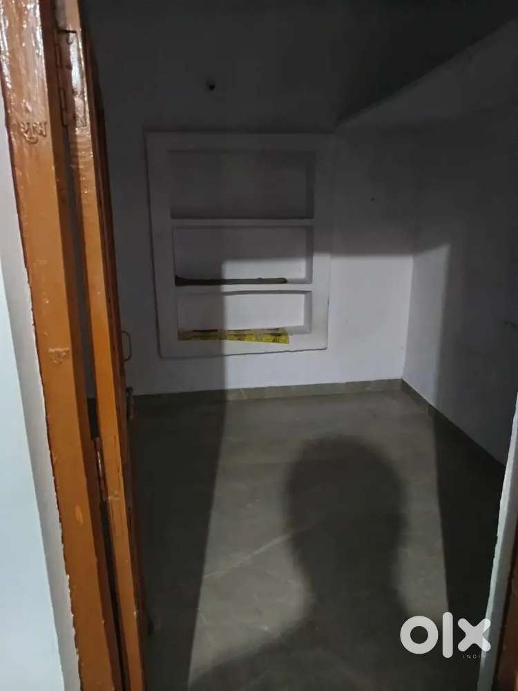 2 room latbath with kitchen khallasipura shinde ki chawani rent per