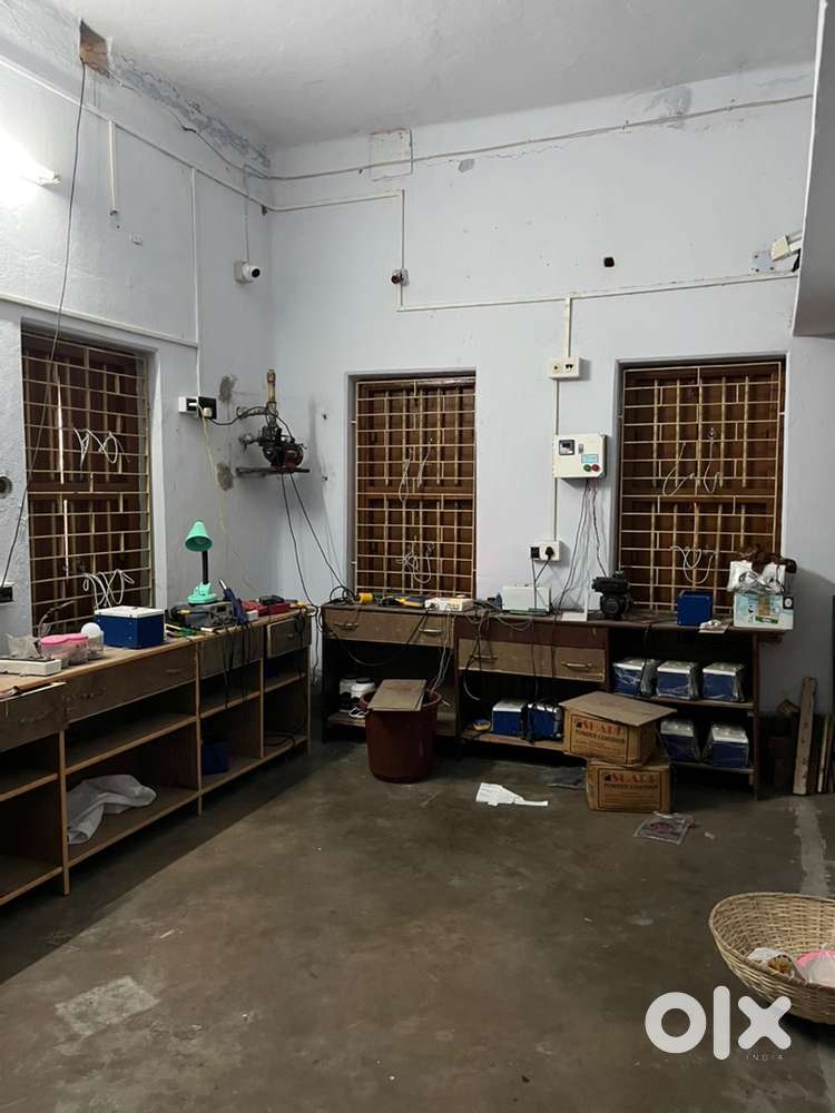 In the heart of Sodepur, beside St. Xavier’s Institution, Sodepur.