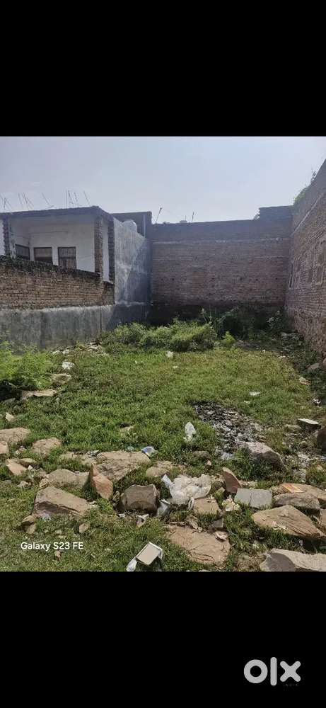 A plot of 25*50 180 mtr from highway