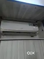 Lloyd inverter split AC 1.5 ton