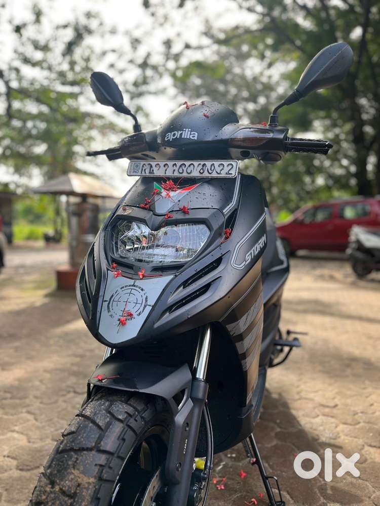 Aprilia storm 125