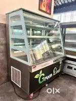 6x4x2.5 Display glass fridge for Pan shop or Cake