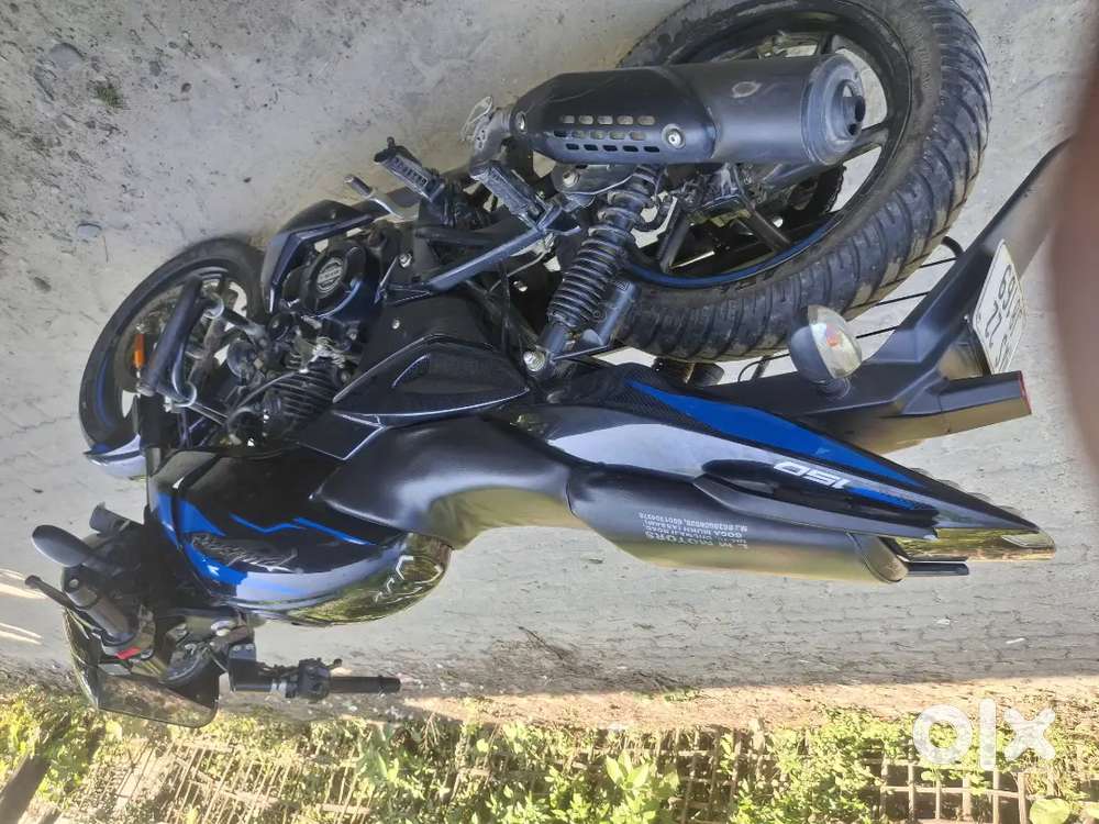 Bajaj pulsar 150cc