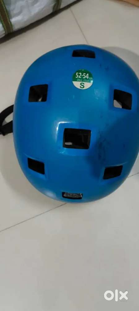 Bicycle helmet