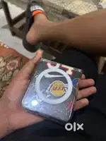 It's a sumsung zflip 3