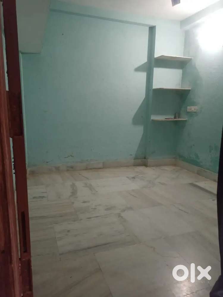 1single room, 1BhK,  flat available for working professional/office