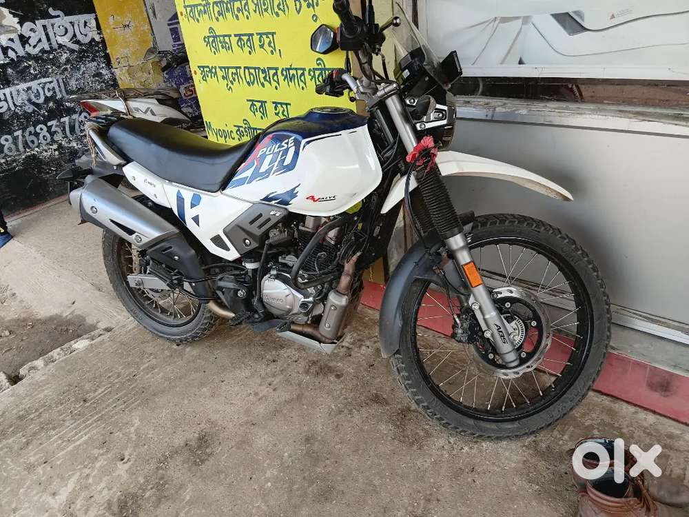 One hand bike, milage 38/liter within town