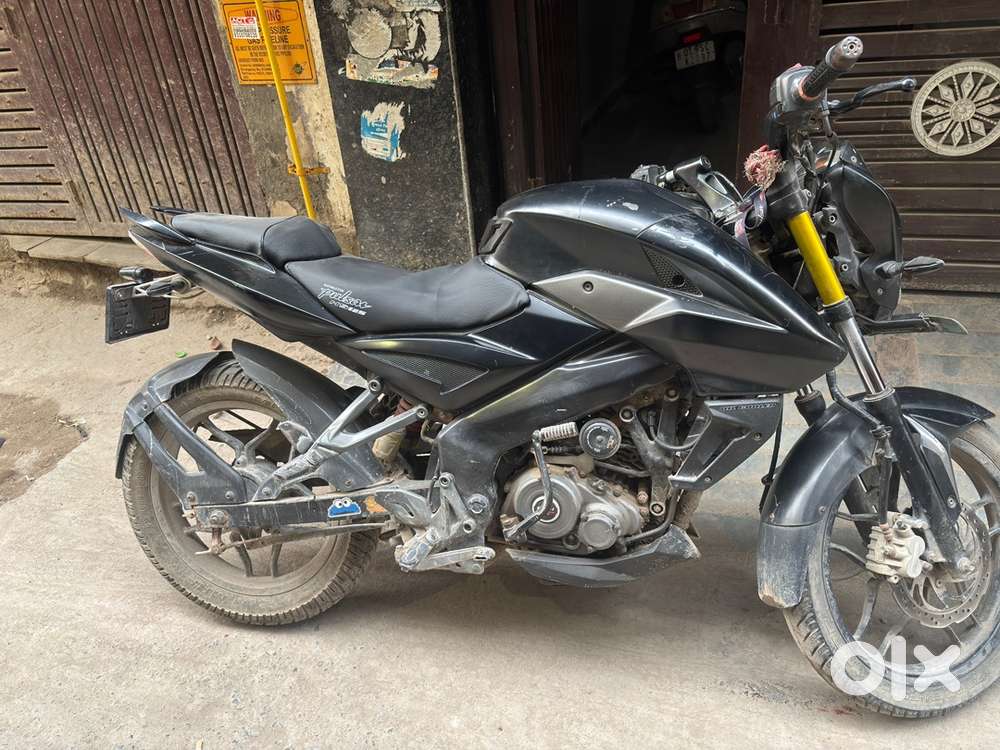 Bajaj Pulsar NS 160 BS4