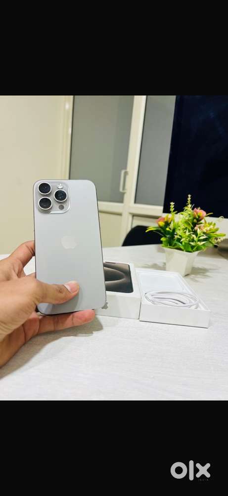 APPLE IPHONE 15POR MAX 256GB NATURAL TITANIUM