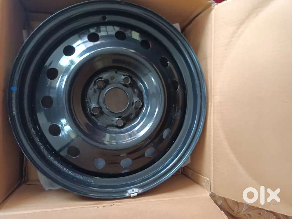 Maruti Grand vitara wheel rims and covers