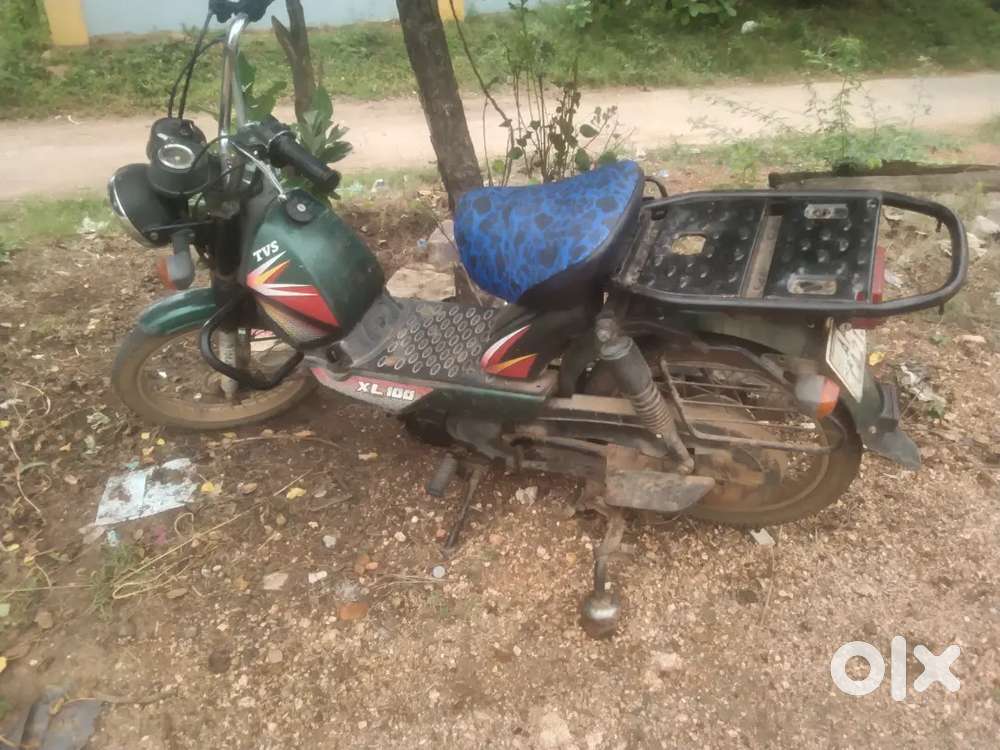 TVS XL 100