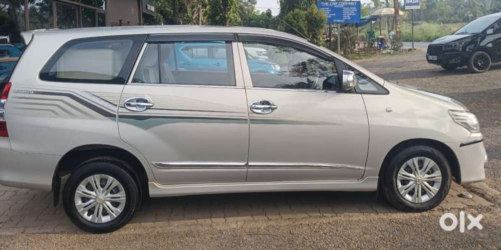 Toyota Innova 2.5 GX 7 STR BS-III, 2016, Diesel