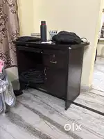 Computer table