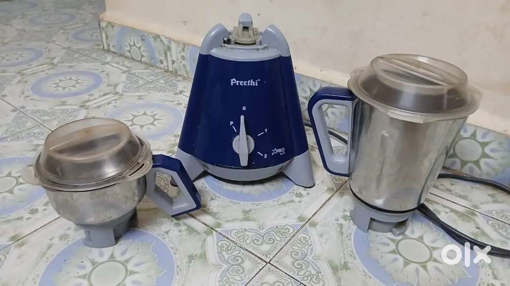 Kitchen items less than 1year used