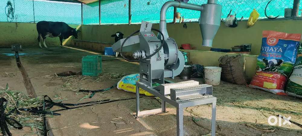 Corn grinding machine