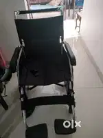 Electric wheelchair