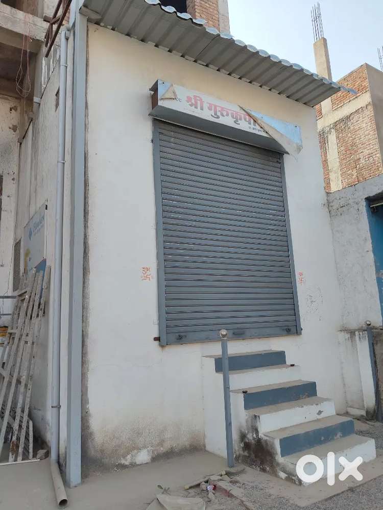 Rent shop/office located in saket city near piprali circle