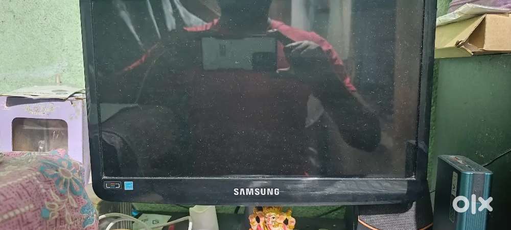 Samsung 15 inch monitor well working condition