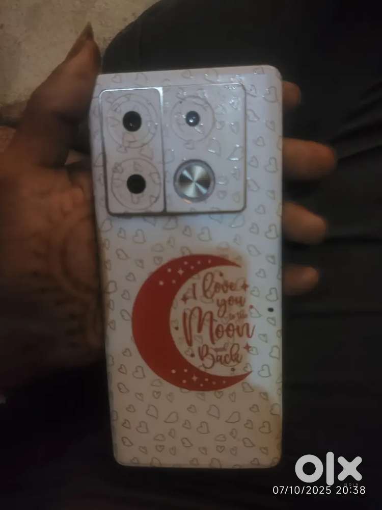 Infinix note 40pro fresh condition back door break charger or mobile