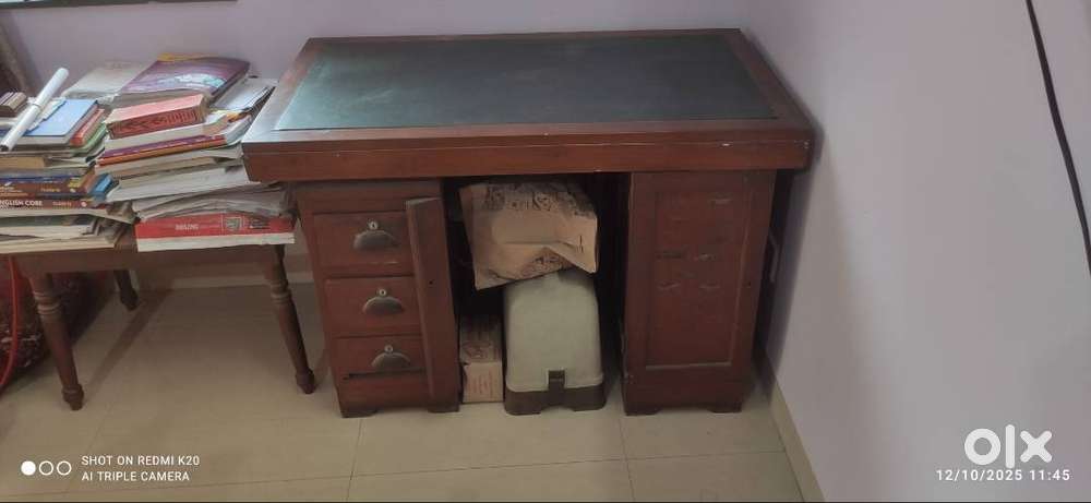 Wooden study table of seasoned wood