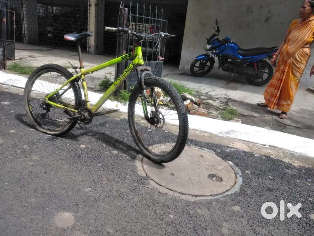 {Gear Bicycle} 7 upper Gears and 2 years old (Adrenix Xplorer XP 900)