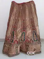 Delhi se liya hua lehenga h one time used only,