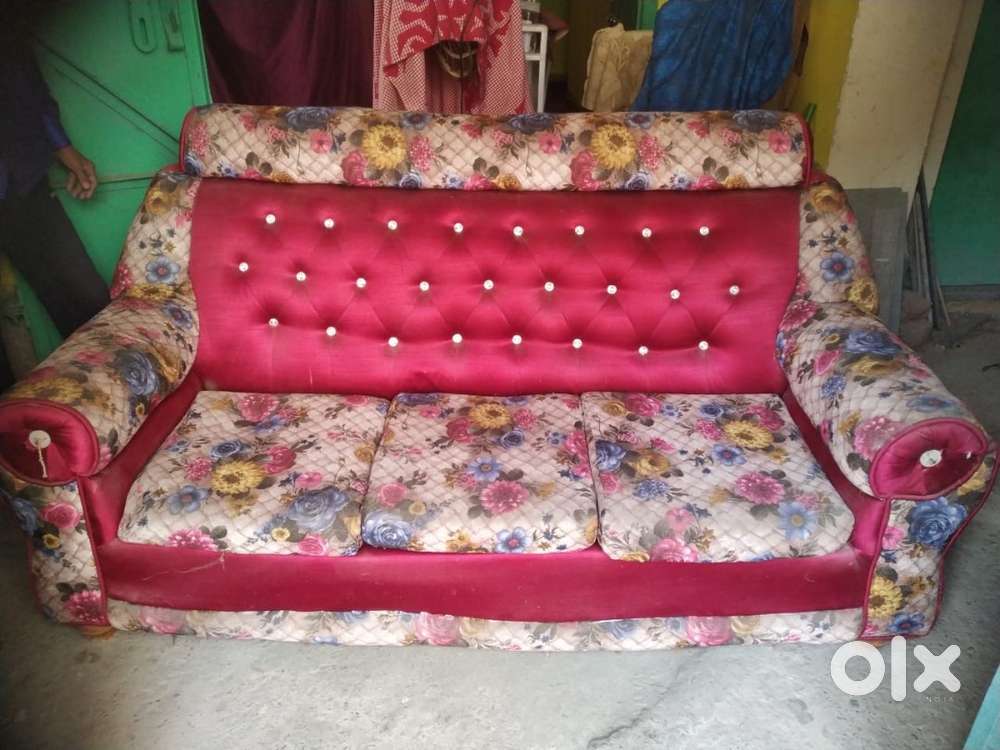 Embroidered Sofa 3 seater made of wood And age is only 4 months