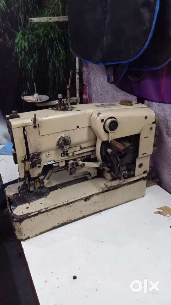 Kaj and button machine