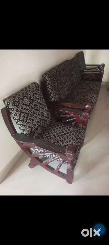 Quality 3+1+1 Sofa and 6seater dinining table glass