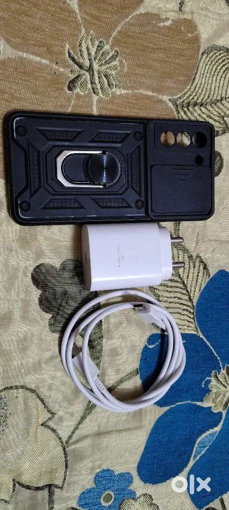 Samsung s21 fe 5g original charger, c to c cable & back cover