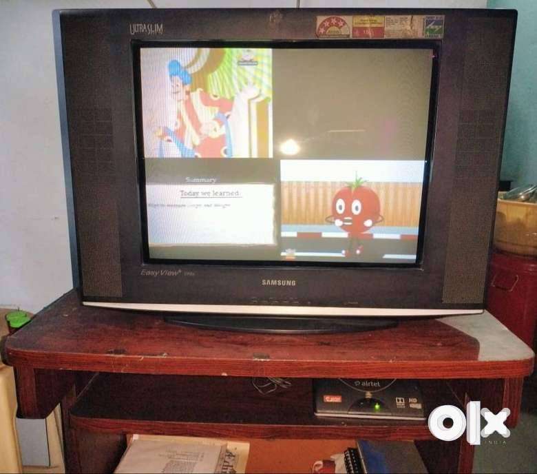 SAMSUNG ULTRA SLIMFIT TV