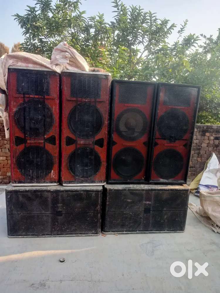JbL dj 4 top 2 bass 1 set